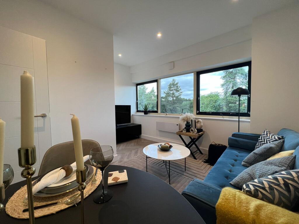 1 bed 1st Floor Flat for rent in Ewshot. From Bridges Estate Agents - Fleet