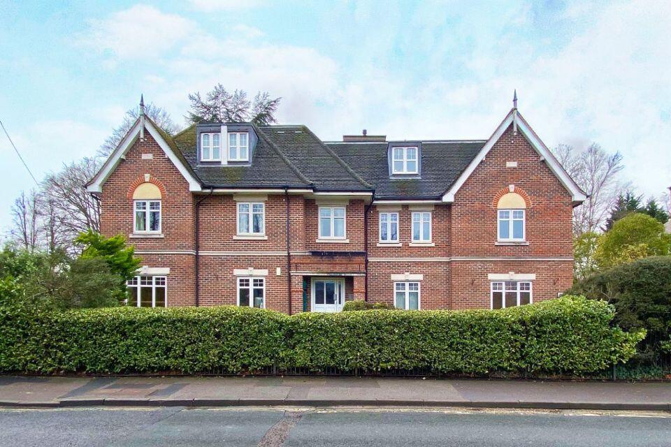 2 bed 1st Floor Flat for rent in Fleet. From Bridges Estate Agents - Fleet