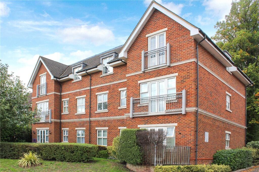 2 bed 1st Floor Flat for rent in Fleet. From Bridges Estate Agents - Fleet