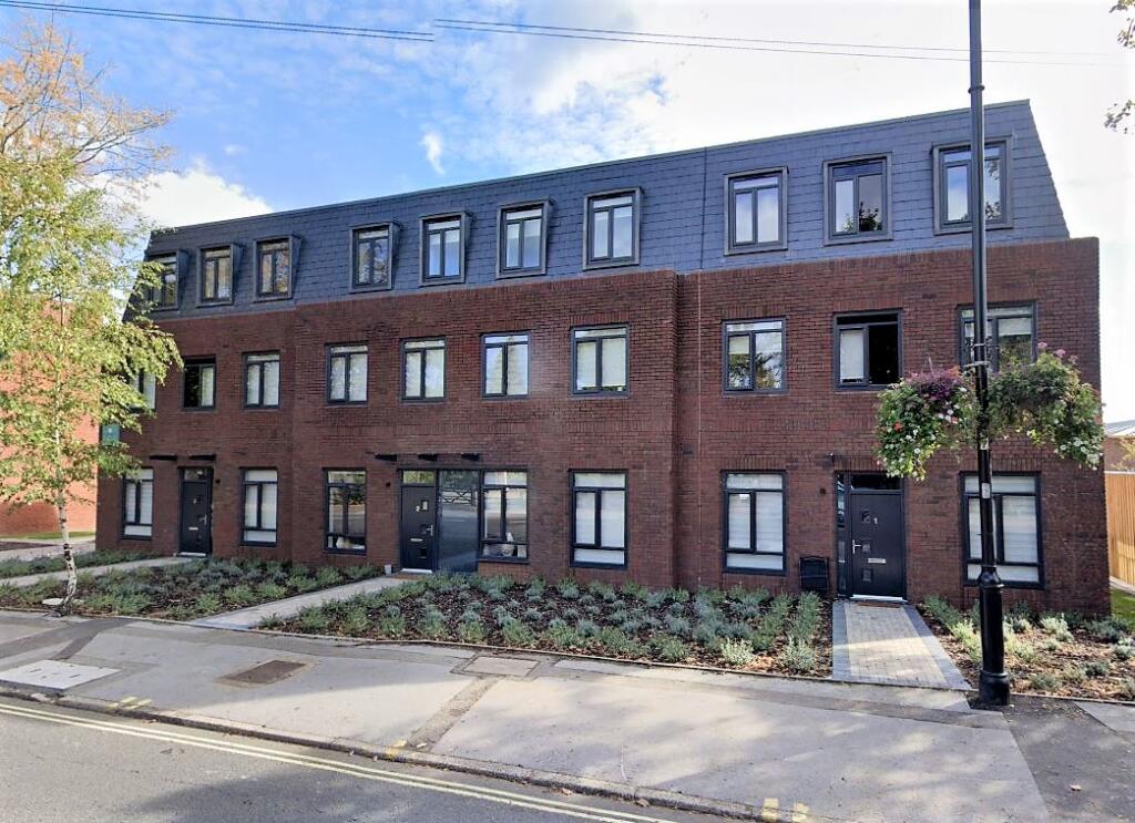2 bed 1st Floor Flat for rent in Fleet. From Bridges Estate Agents - Fleet