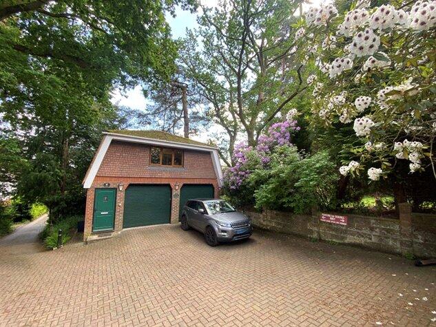 1 bed 1st Floor Flat for rent in Deepcut. From Bridges Estate Agents - Frimley