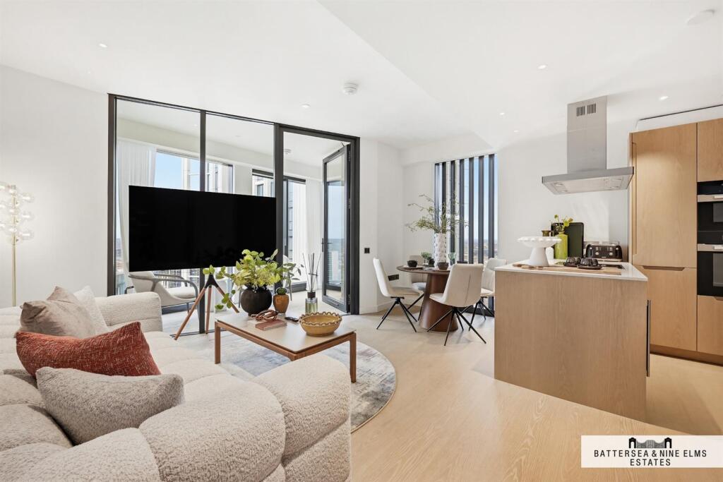 2 bed Apartment for rent in Clapham. From Battersea & Nine Elms Estates - London 2 bed Apartment for rent in Clapham. From Battersea & Nine Elms Estates - London