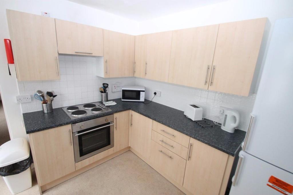 5 bed Mid Terraced House for rent in Plymouth. From Student Life - Plymouth