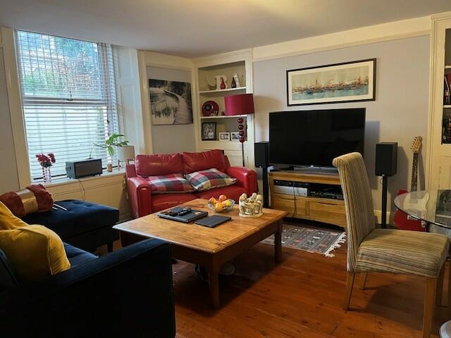 1 bed Mid Terraced House for rent in Plymouth. From Student Life - Plymouth 1 bed Mid Terraced House for rent in Plymouth. From Student Life - Plymouth