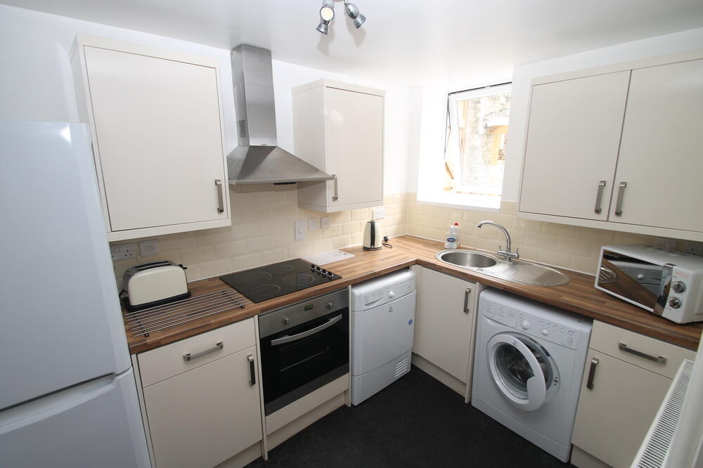 3 bed House (unspecified) for rent in Plymouth. From Student Life - Plymouth