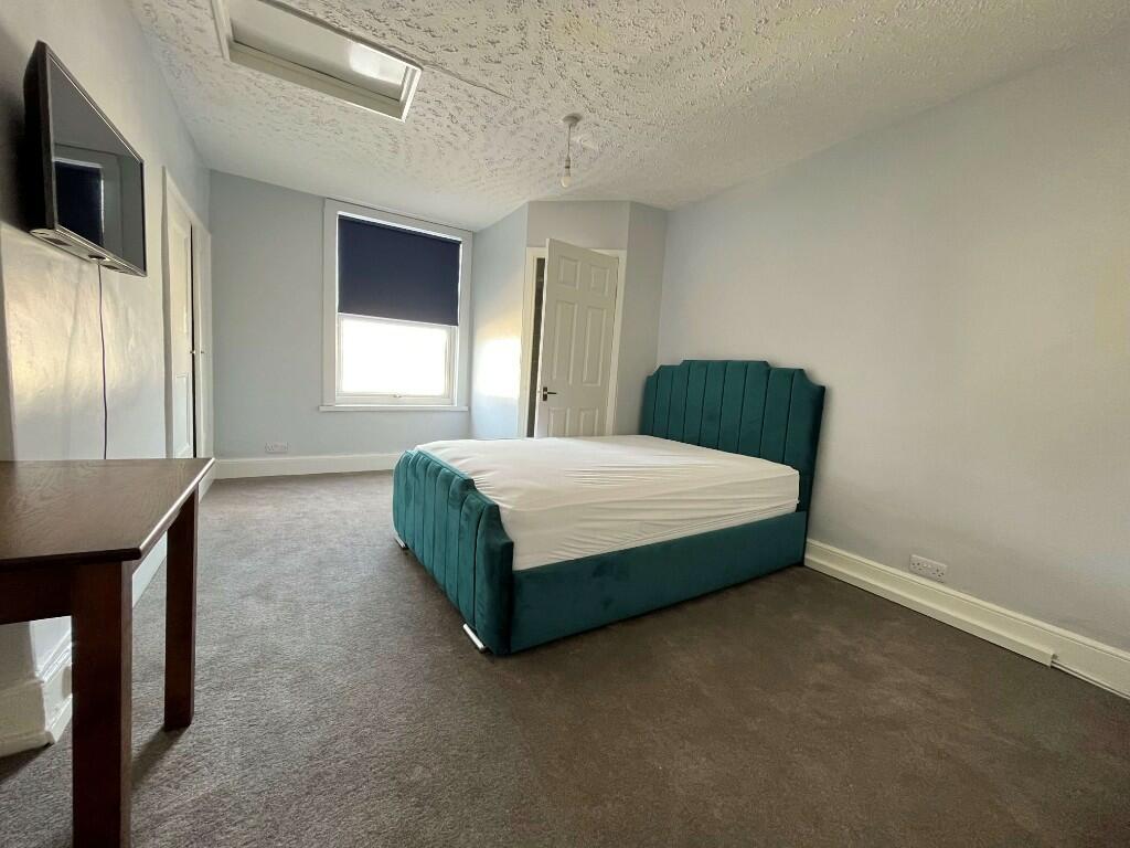 3 bed Studio for rent in Plymouth. From Student Life - Plymouth 3 bed Studio for rent in Plymouth. From Student Life - Plymouth