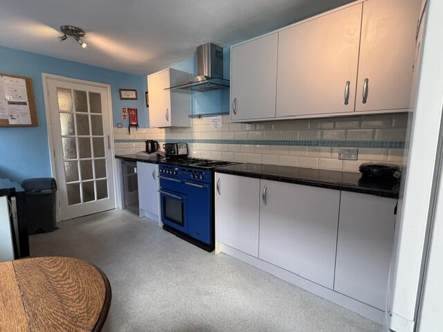 4 bed Mid Terraced House for rent in Plymouth. From Student Life - Plymouth 4 bed Mid Terraced House for rent in Plymouth. From Student Life - Plymouth