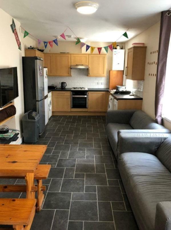 6 bed Mid Terraced House for rent in Plymouth. From Student Life - Plymouth
