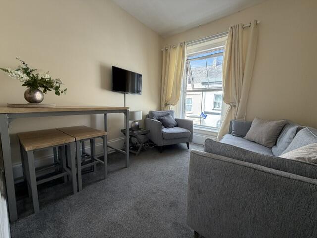 3 bed Mid Terraced House for rent in Plymouth. From Student Life - Plymouth