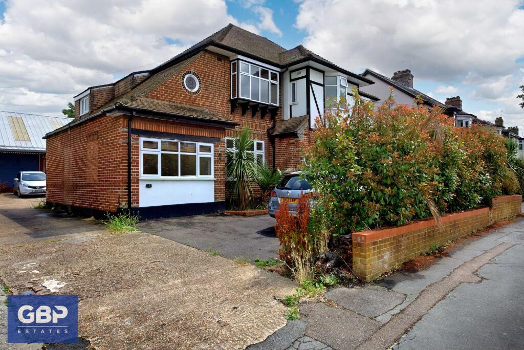 3 bed Apartment for rent in Hornchurch. From GBP Estates - Romford