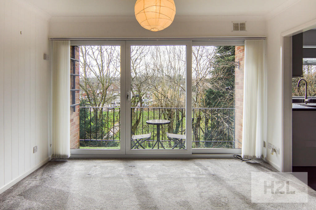 2 bed Apartment for rent in Allesley Green. From H2L. Expert Letting - Meriden