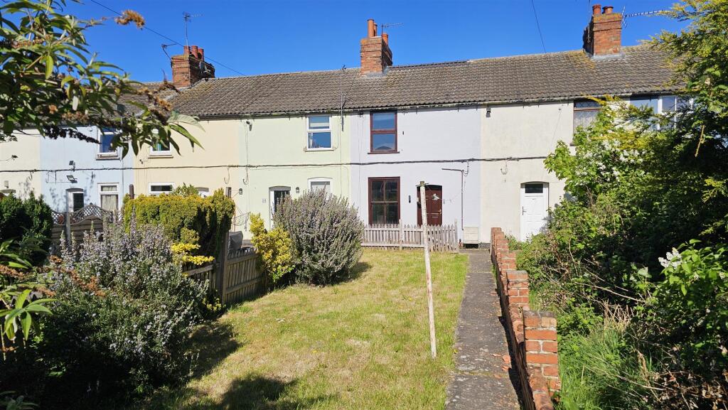 2 bed Mid Terraced House for rent in Barnstone. From HAMMOND Property Services - Bingham