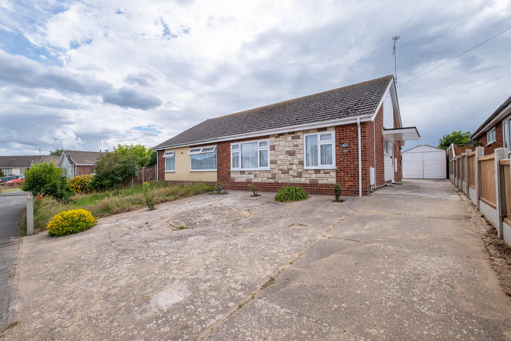 2 bed Semi-detached bungalow for rent in Caister-on-Sea. From Larkes Estate Agents - Great Yarmouth 2 bed Semi-detached bungalow for rent in Caister-on-Sea. From Larkes Estate Agents - Great Yarmouth
