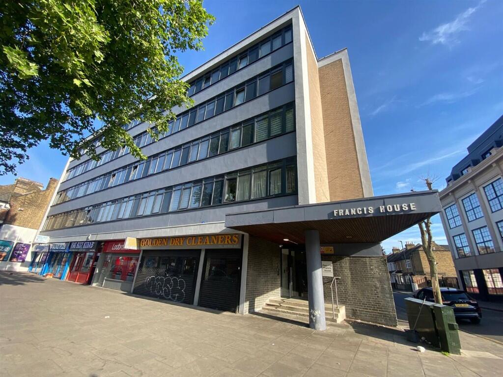 1 bed 1st Floor Flat for rent in London. From David Conway and Co Ltd