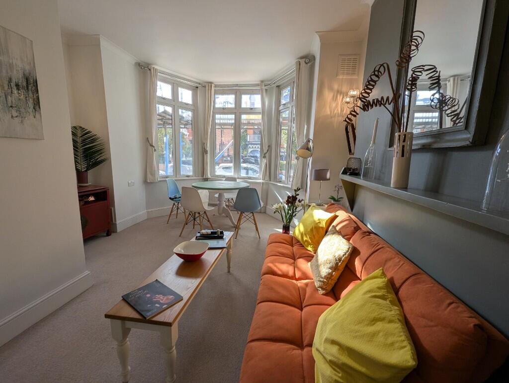 1 bed House (unspecified) for rent in London. From David Conway and Co Ltd