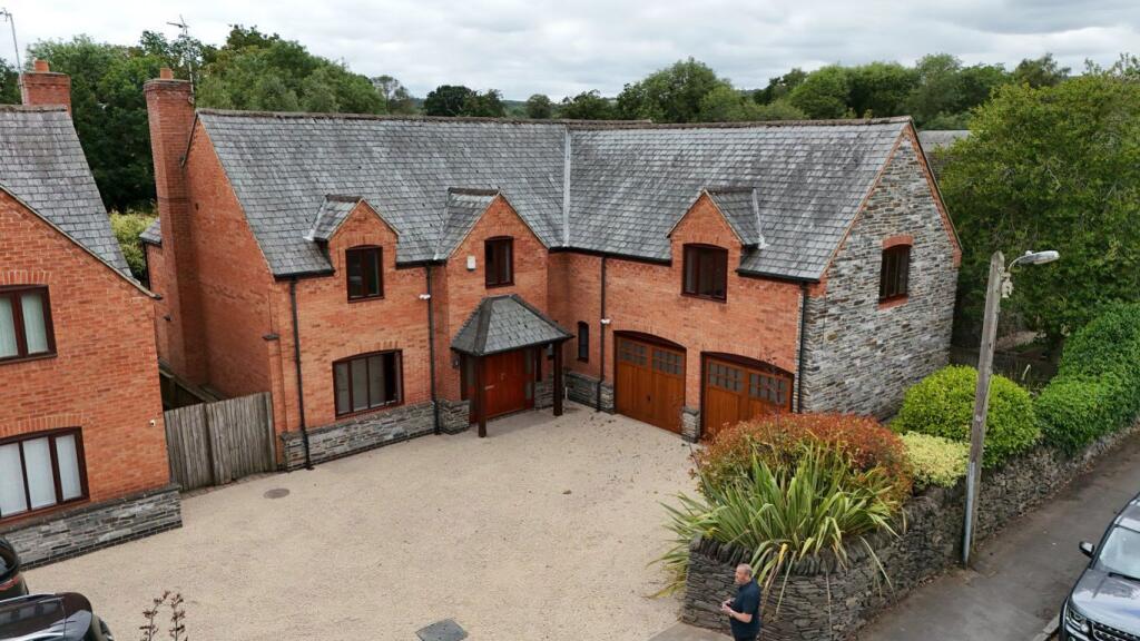 5 bed Detached for rent in Swithland. From Roy Green Surveyors - Letting & Estate Agents - Leicester