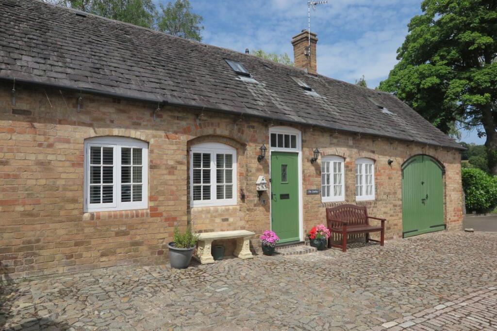 1 bed Detached for rent in Newtown Linford. From Roy Green Surveyors - Letting & Estate Agents - Leicester 1 bed Detached for rent in Newtown Linford. From Roy Green Surveyors - Letting & Estate Agents - Leicester