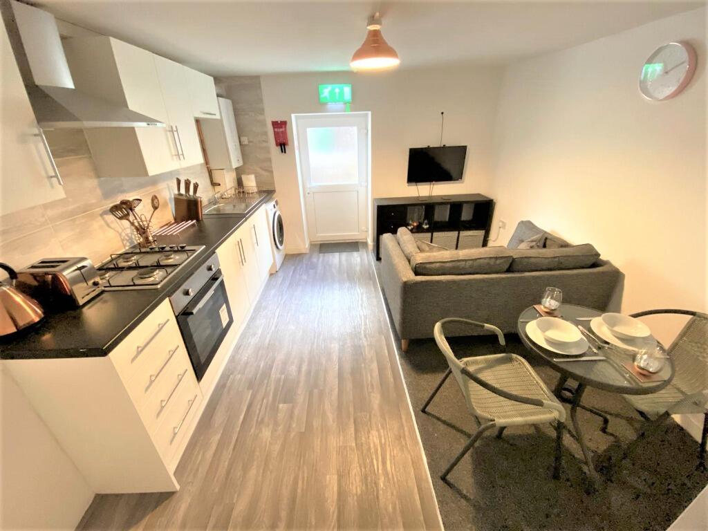 2 bed 1st Floor Flat for rent in Wigan. From Northwood - Wigan