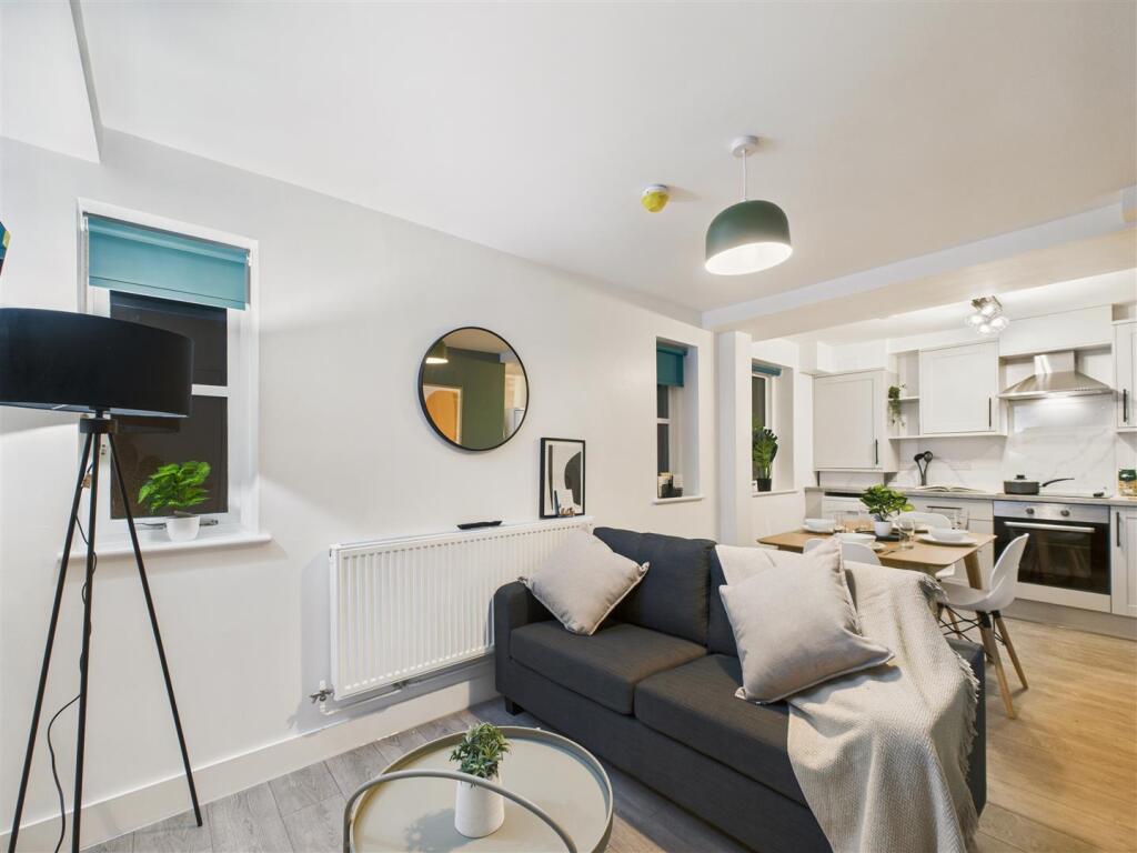 4 bed 1st Floor Flat for rent in Bath. From Zest - Bath