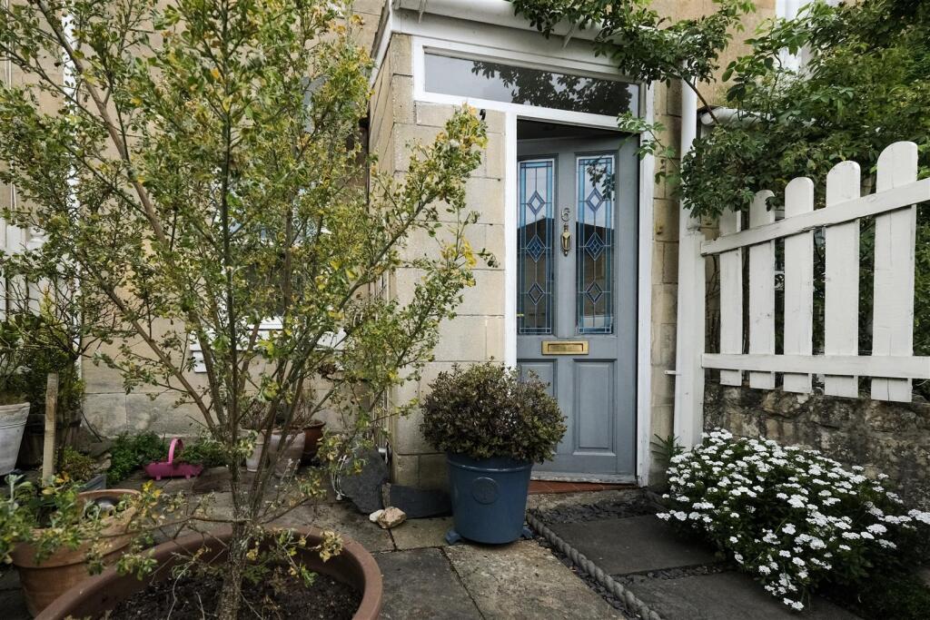 2 bed Mid Terraced House for rent in Upper Swainswick. From Zest - Bath