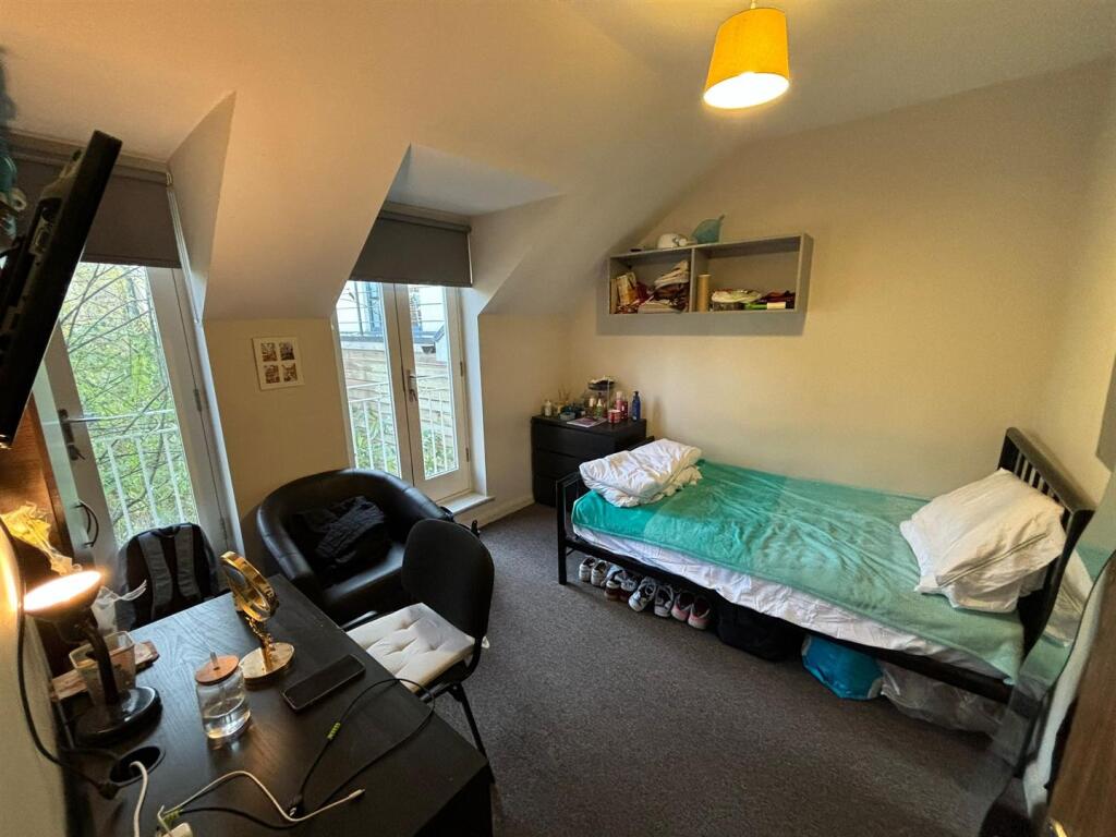 4 bed 1st Floor Flat for rent in Bath. From Zest - Bath