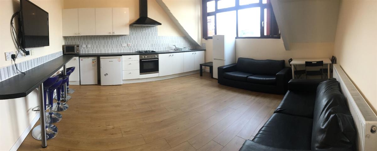 5 bed Semi Detached for rent in Manchester. From Buraq Estates