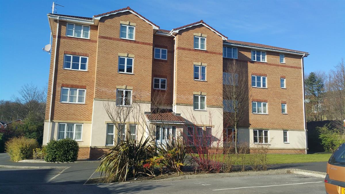 3 bed Apartment for rent in Tyldesley. From Buraq Estates