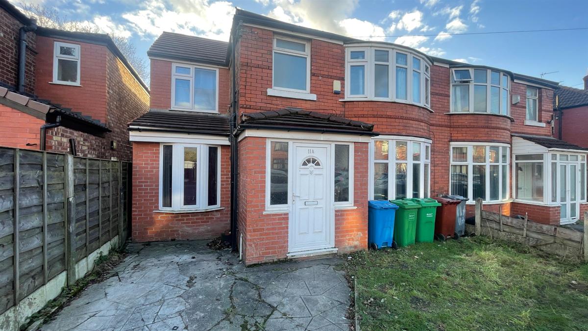 6 bed Semi Detached for rent in Manchester. From Buraq Estates
