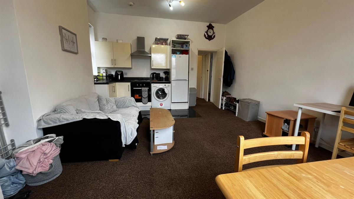 1 bed 1st Floor Flat for rent in Fallowfield. From Buraq Estates