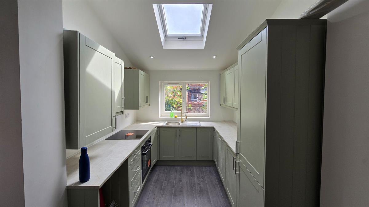 4 bed Semi Detached for rent in Manchester. From Buraq Estates 4 bed Semi Detached for rent in Manchester. From Buraq Estates