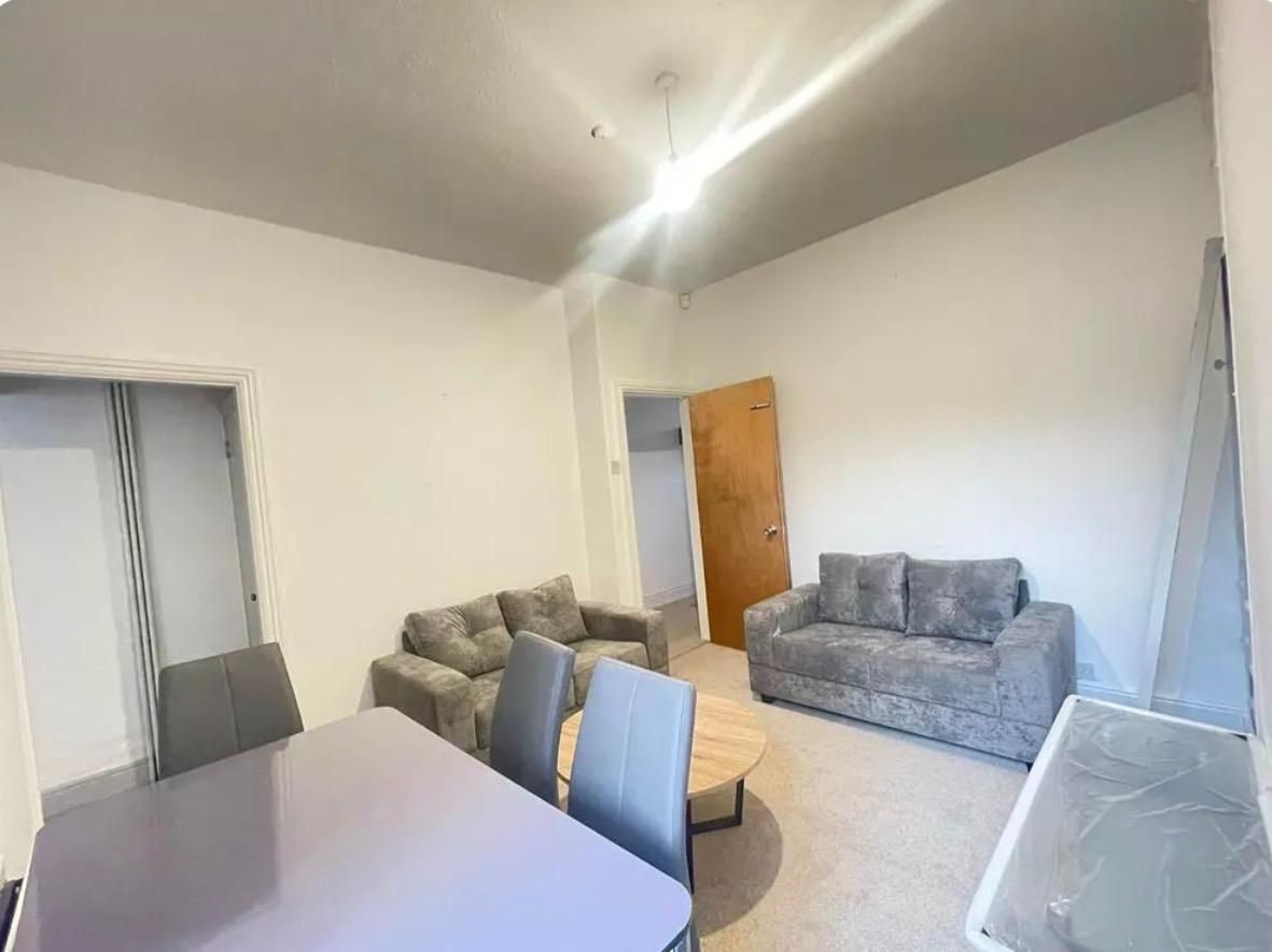 4 bed Mid Terraced House for rent in Manchester. From Buraq Estates