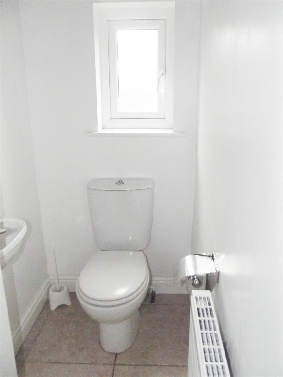 5 bed Semi Detached for rent in Manchester. From Buraq Estates