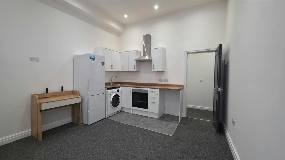 2 bed 1st Floor Flat for rent in Manchester. From Buraq Estates