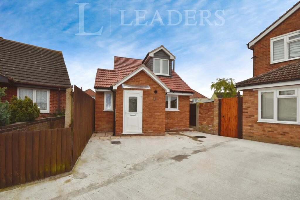 2 bed Bungalow for rent in Clacton-on-Sea. From Leaders - Clacton