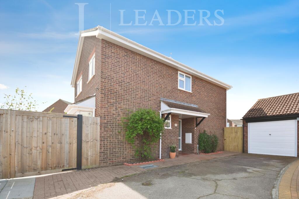 4 bed Detached House for rent in Clacton-on-Sea. From Leaders - Clacton