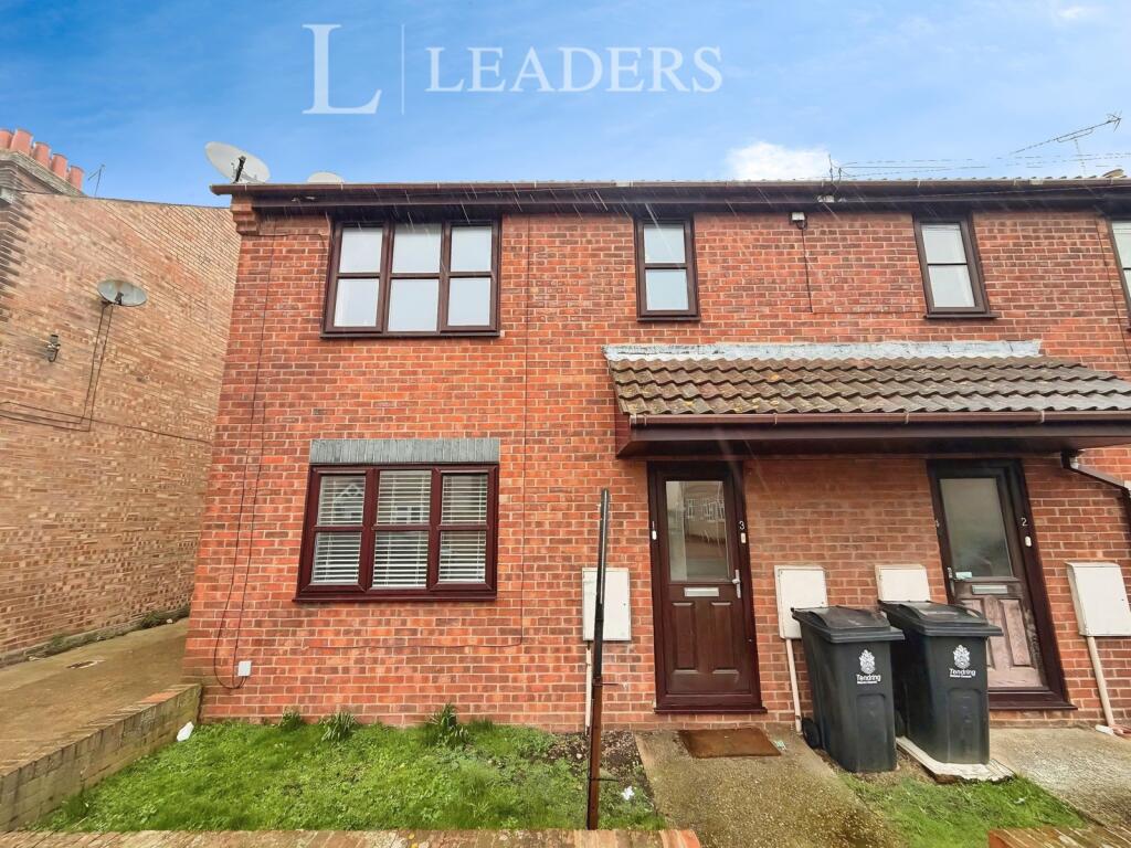 1 bed 1st Floor Flat for rent in Clacton-on-Sea. From Leaders Sales - Clacton-On-Sea