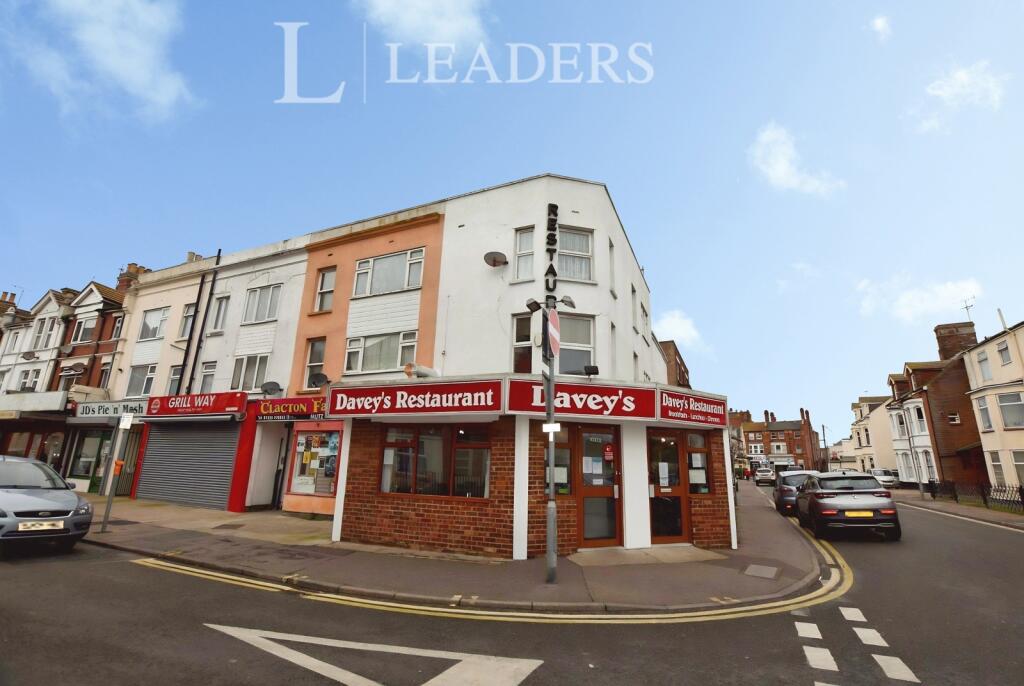 4 bed 1st Floor Flat for rent in Clacton-on-Sea. From Leaders Sales - Clacton-On-Sea 4 bed 1st Floor Flat for rent in Clacton-on-Sea. From Leaders Sales - Clacton-On-Sea