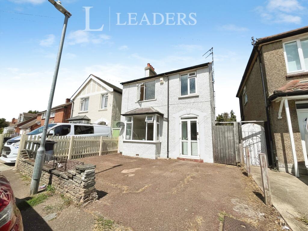 3 bed Detached for rent in Clacton-on-Sea. From Leaders Sales - Clacton-On-Sea