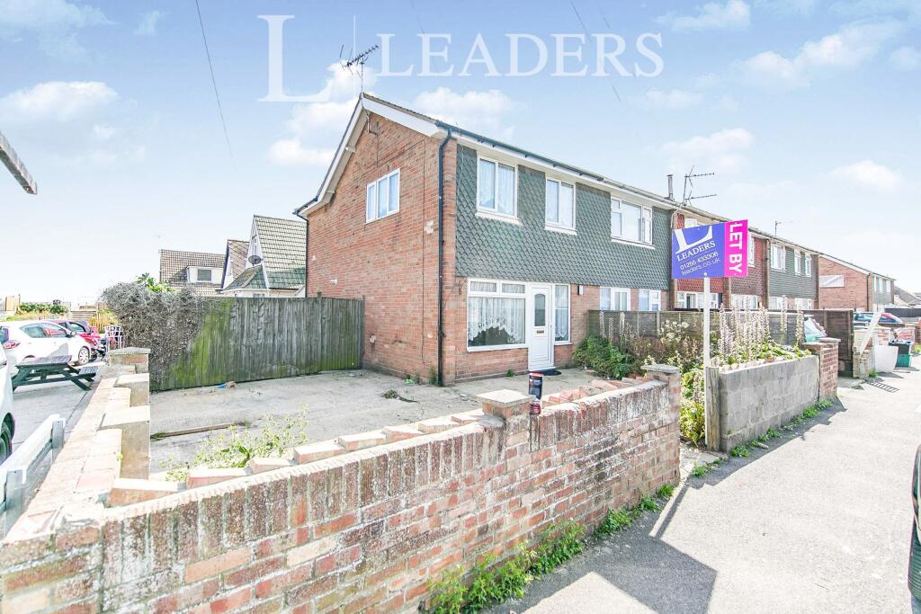 3 bed Mid Terraced House for rent in Jaywick. From Leaders Sales - Clacton-On-Sea