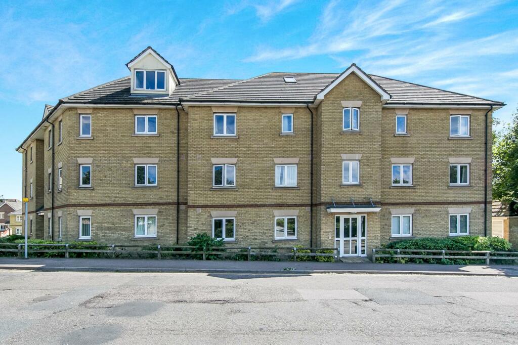 2 bed Apartment for rent in Colchester. From Leaders - Colchester