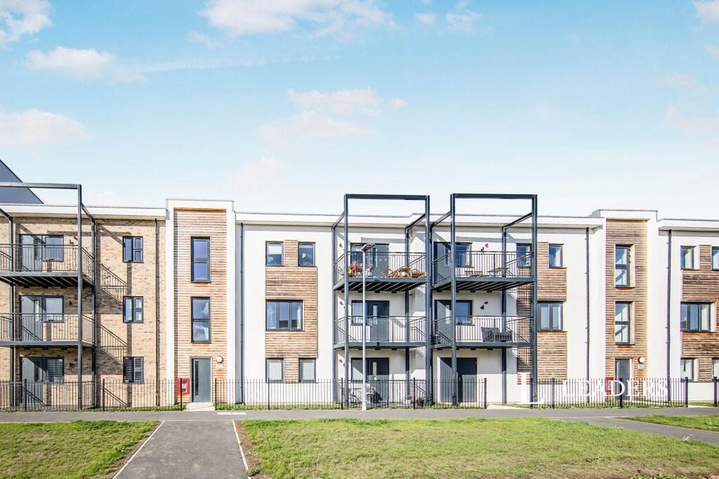 2 bed 1st Floor Flat for rent in Colchester. From Leaders Sales - Colchester