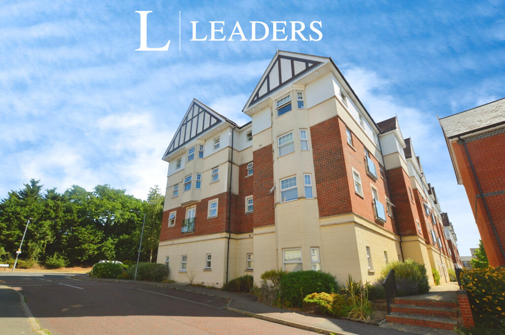 2 bed 1st Floor Flat for rent in Workhouse Hill. From Leaders Sales - Colchester