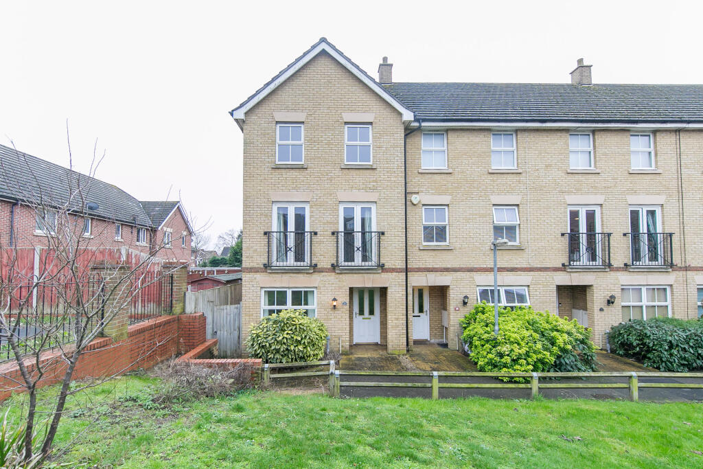 4 bed Detached for rent in Colchester. From Leaders Sales - Colchester 4 bed Detached for rent in Colchester. From Leaders Sales - Colchester