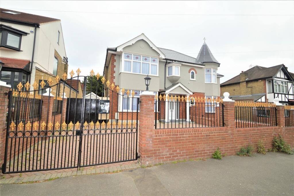 5 bed Semi Detached for rent in London. From Birchills - London