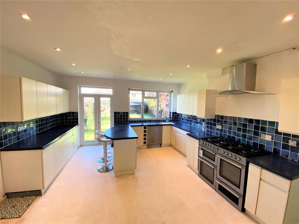5 bed Not Specified for rent in Wanstead. From Birchills - London 5 bed Not Specified for rent in Wanstead. From Birchills - London