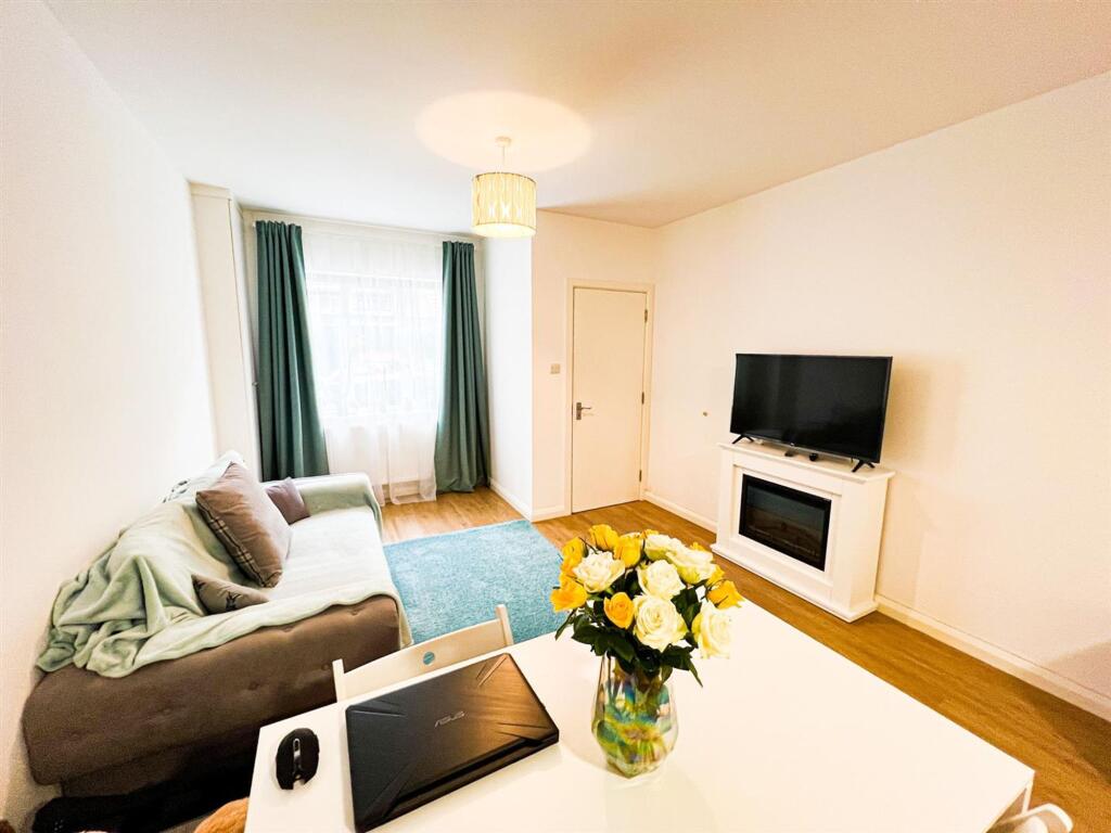 1 bed House (unspecified) for rent in Leyton. From Birchills - London