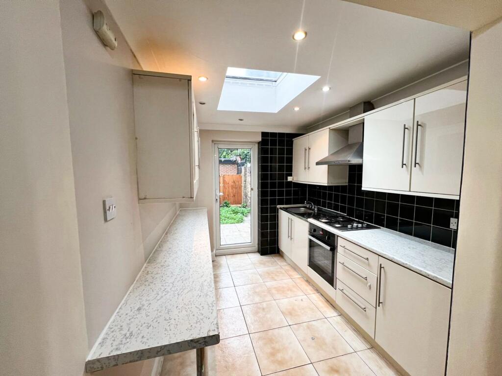 2 bed House (unspecified) for rent in Ilford. From Birchills - London