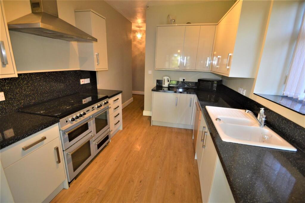 4 bed Detached for rent in Wanstead. From Birchills - London 4 bed Detached for rent in Wanstead. From Birchills - London