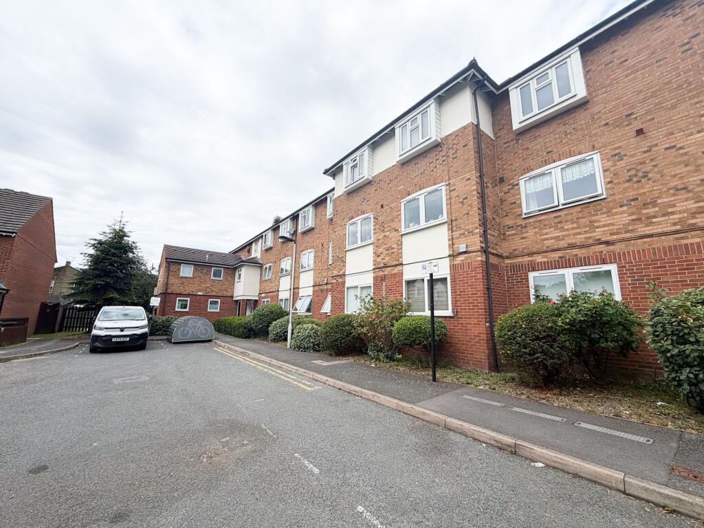 1 bed 1st Floor Flat for rent in Wanstead. From Birchills - London