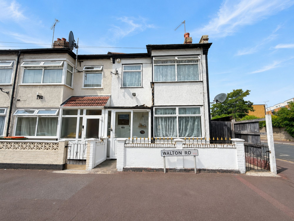 2 bed Mid Terraced House for rent in Ilford. From Birchills - London 2 bed Mid Terraced House for rent in Ilford. From Birchills - London